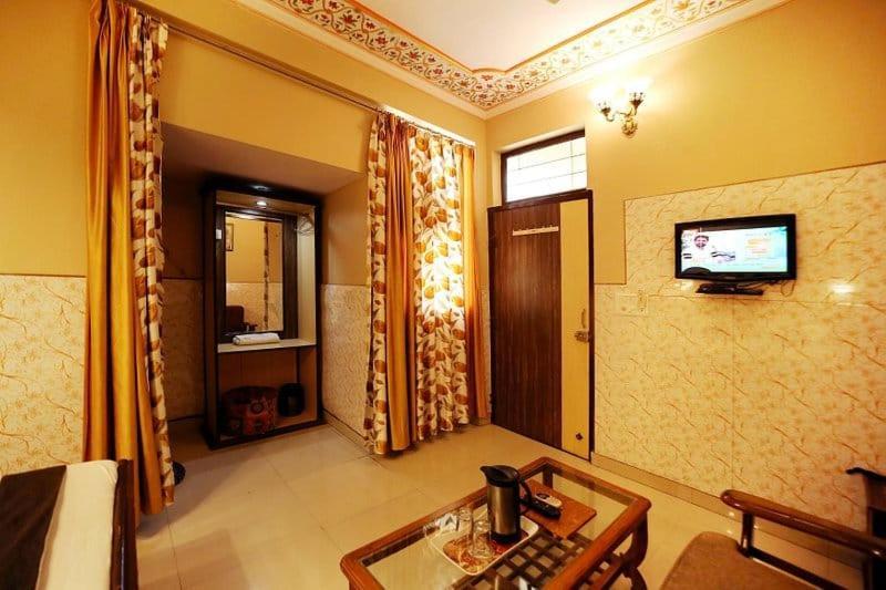 Hotel Golden Heritage Deluxe Jaipur Dış mekan fotoğraf
