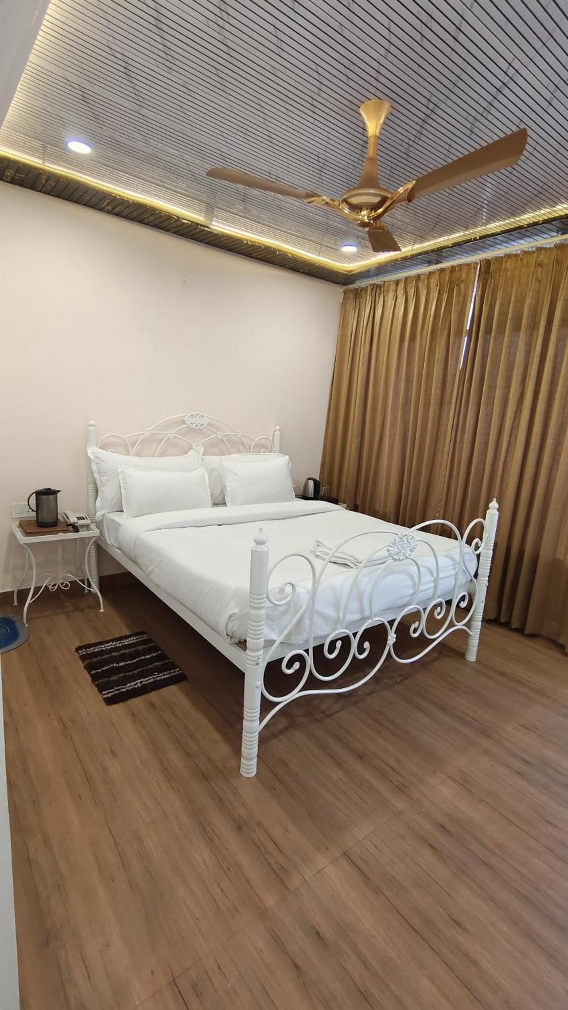 Hotel Golden Heritage Deluxe Jaipur Dış mekan fotoğraf